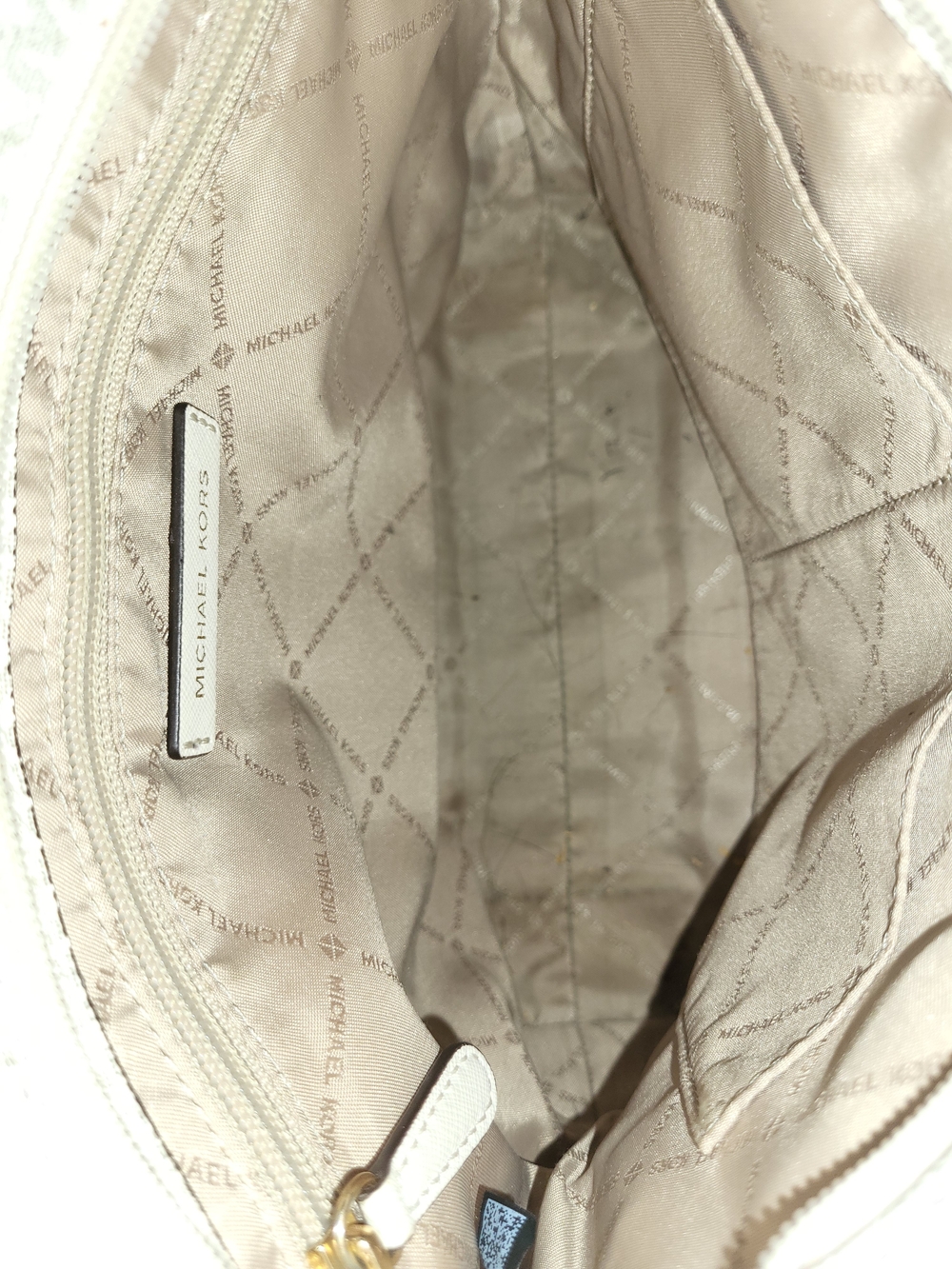 Michael Kors Large Signature Print Crossbody Bag - Picture 7 of 7